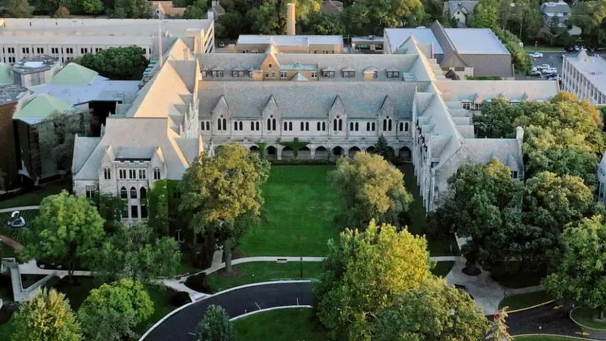 Dominican University