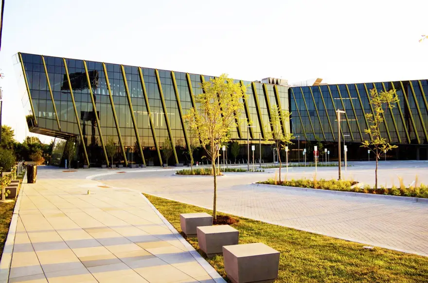 Northeastern Illinois University