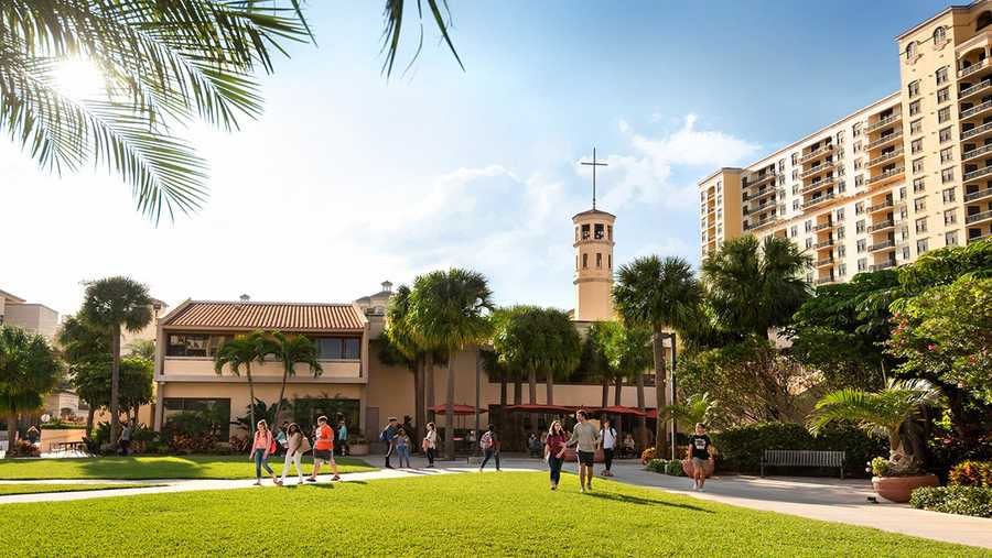 Easiest colleges to get into in Florida Top 10 colleges in Florida